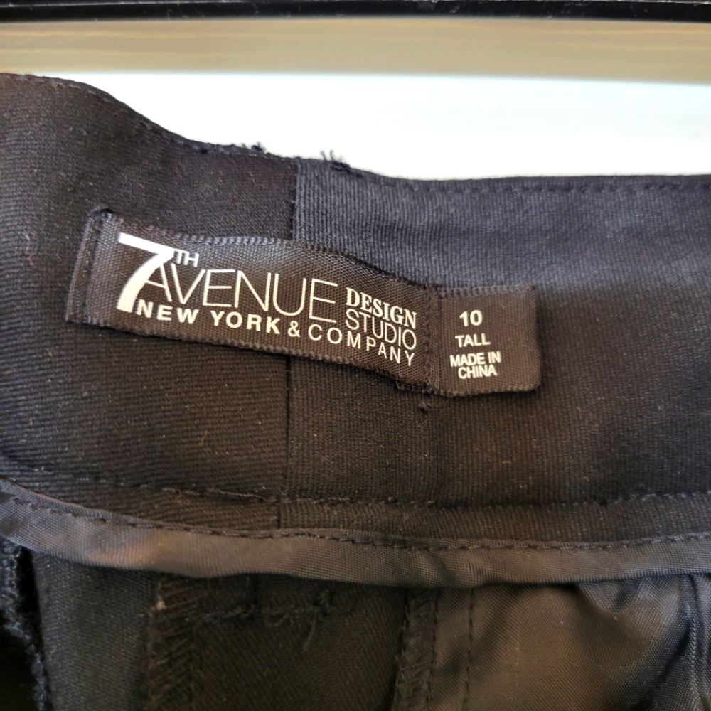 New York and Company women's trousers